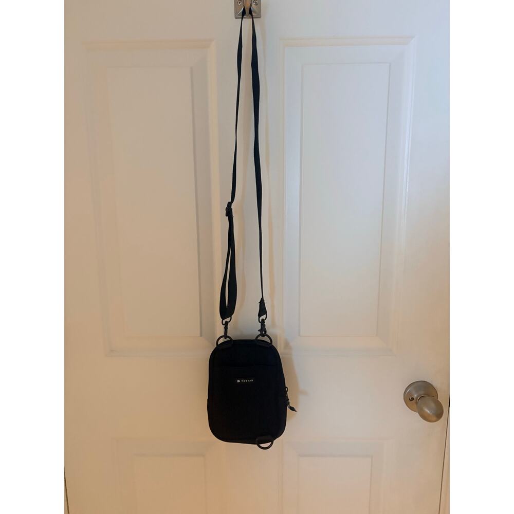 Thread Crossbody Bag Black - Picture 2 of 7